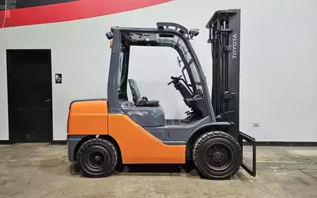 Montacargas diésel 2019  Toyota 8FDU32 (5)