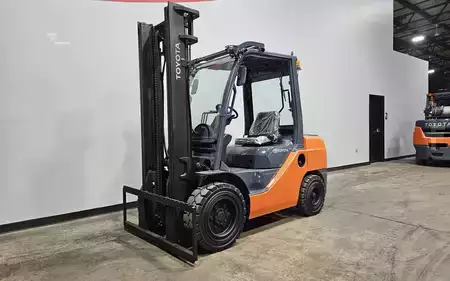 Montacargas diésel 2019  Toyota 8FDU32 (8)