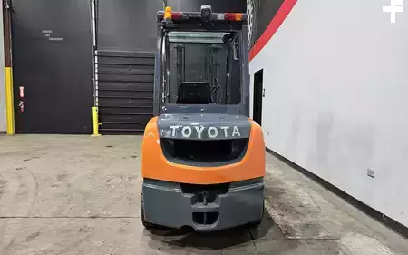 Montacargas GLP 2019  Toyota 8FDU32 (3)