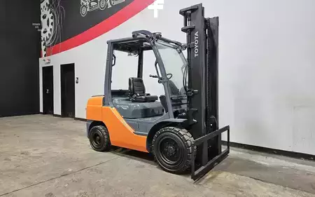Montacargas GLP 2019  Toyota 8FDU32 (6)