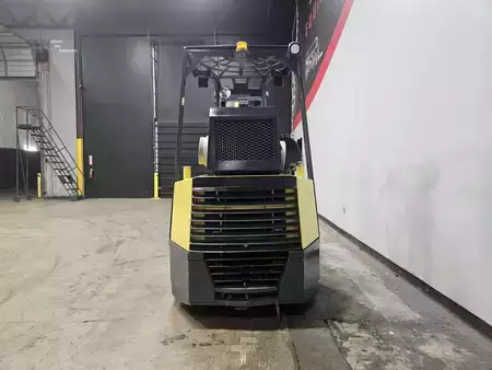 Montacargas de Pasillo Angosto 2015  Aisle Master 44S (3)