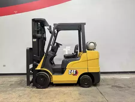 Montacargas GLP 2017  CAT Lift Trucks 2C6000 (1)