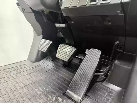 Montacargas GLP 2017  CAT Lift Trucks 2C6000 (12)
