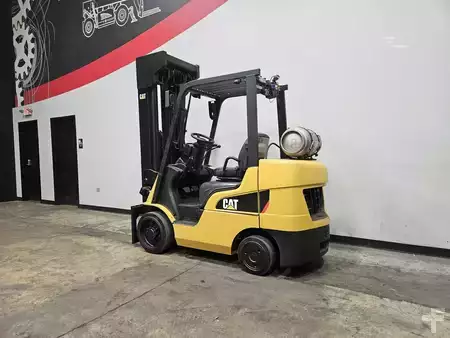 Propane Forklifts 2017  CAT Lift Trucks 2C6000 (2)