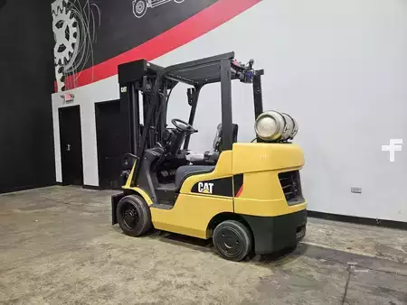 Propane Forklifts 2017  CAT Lift Trucks 2C6000 (2)