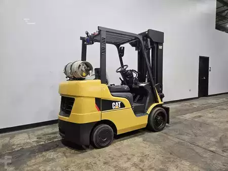 Propane Forklifts 2017  CAT Lift Trucks 2C6000 (4)