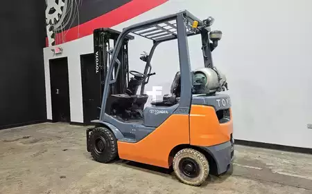Montacargas GLP 2020  Toyota 8FGU15 (2)
