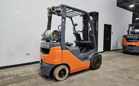 Montacargas GLP 2020  Toyota 8FGU15 (4)