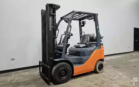 Montacargas GLP 2020  Toyota 8FGU15 (8)