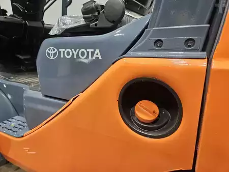 Diesel Forklifts 2020  Toyota 8FDU25 (17)