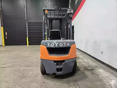 Diesel Forklifts 2020  Toyota 8FDU25 (3)