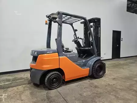 Diesel Forklifts 2020  Toyota 8FDU25 (4)