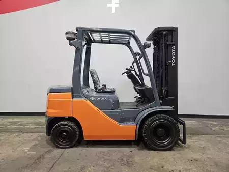 Diesel Forklifts 2020  Toyota 8FDU25 (5)