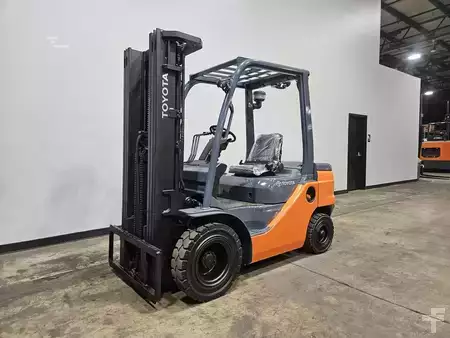 Diesel Forklifts 2020  Toyota 8FDU25 (8)