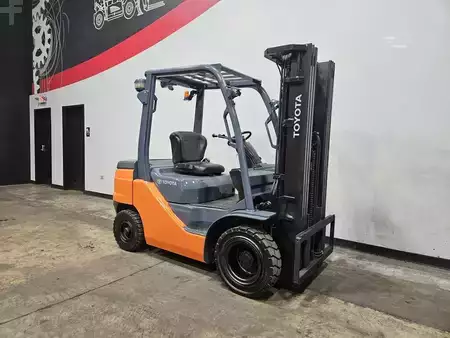 Propane Forklifts 2020  Toyota 8FDU25 (6)