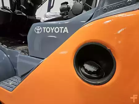 Diesel Forklifts 2018  Toyota 8FD50U (18)