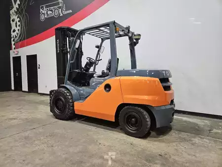 Diesel Forklifts 2018  Toyota 8FD50U (2)