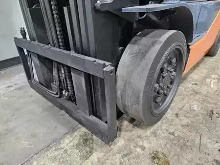 Propane Forklifts 2014  Toyota 8FGCU25 (18)