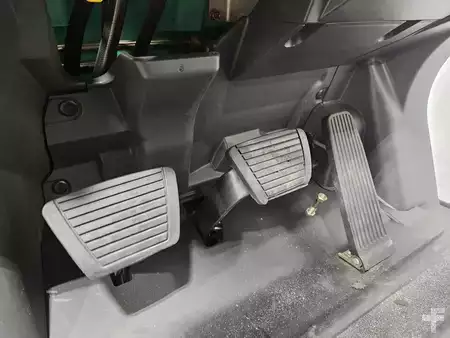 Propane Forklifts 2019  Mitsubishi FGC25N (14)