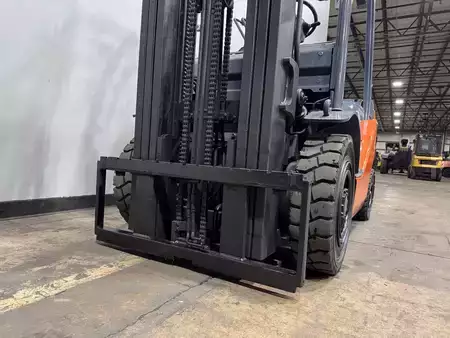 Diesel Forklifts 2021  Toyota 8FDU25 (12)