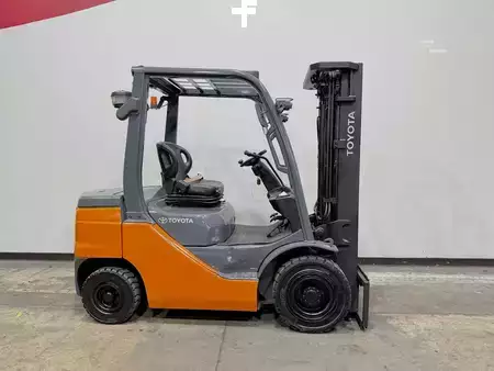Diesel Forklifts 2021  Toyota 8FDU25 (4)