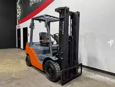 Diesel Forklifts 2021  Toyota 8FDU25 (5)