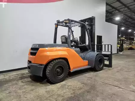 Diesel Forklifts 2018  Toyota 8FD70U (4)