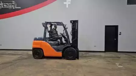 Diesel Forklifts 2018  Toyota 8FD40U (23)