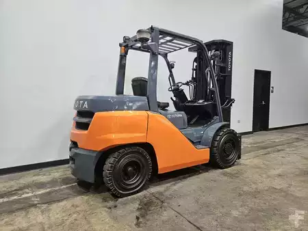 Diesel Forklifts 2018  Toyota 8FD40U (4)
