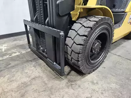 Propane Forklifts 2021  CAT Lift Trucks GP30N (16)
