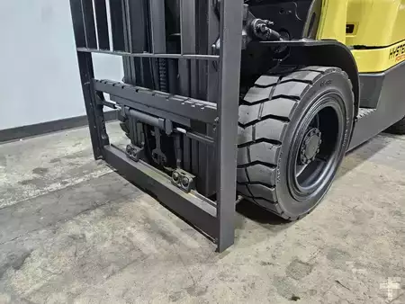 Montacargas diésel 2016  Hyster H70FT (16)