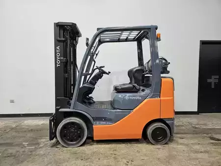 Propane Forklifts 2017  Toyota 8FGCU25 (1)