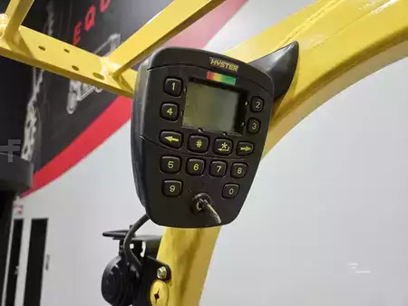 Montacargas Eléctrico (4 ruedas) 2021  Hyster E100XN (14)
