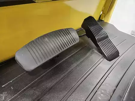 Montacargas Eléctrico (4 ruedas) 2021  Hyster E100XN (16)