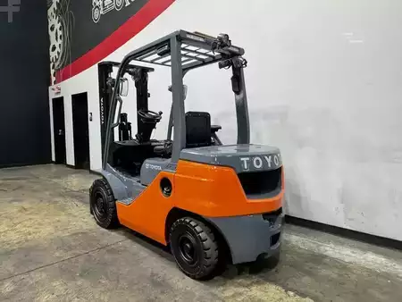 Diesel Forklifts 2020  Toyota 8FDU25 (2)