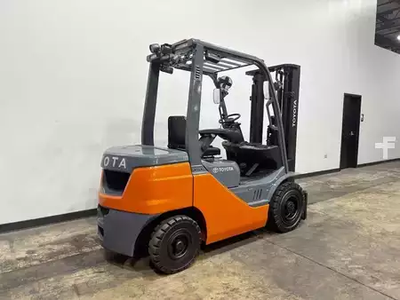 Diesel Forklifts 2020  Toyota 8FDU25 (3)