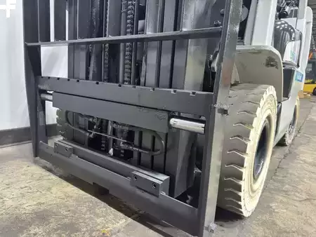 Montacargas GLP 2020  Unicarriers AF30 (13)