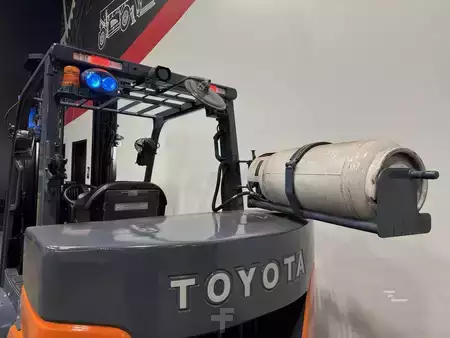 Propane Forklifts 2020  Toyota 8FGC55U-BCS (16)