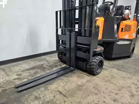 Turret Truck 2015  Aisle Master 44S (16)