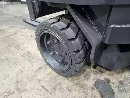 Turret Truck 2015  Aisle Master 44S (17)