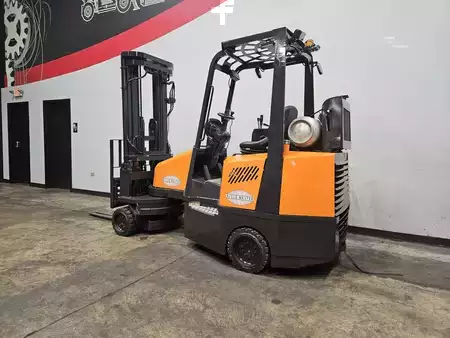 Turret Truck 2015  Aisle Master 44S (2)