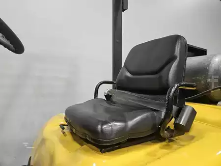 Propane Forklifts 2020  Yale GLP050MX (11)