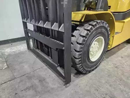 Propane Forklifts 2020  Yale GLP050MX (16)