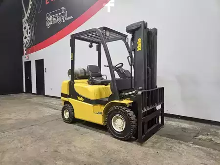 Propane Forklifts 2020  Yale GLP050MX (6)