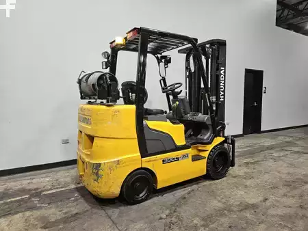 Montacargas GLP 2019  Hyundai 30LC-7A (4)