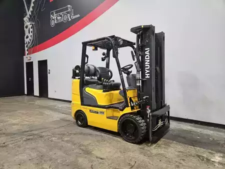 Montacargas GLP 2019  Hyundai 30LC-7A (6)