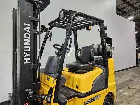Montacargas GLP 2019  Hyundai 30LC-7A (9)