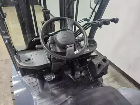 Propane Forklifts 2012  Toyota 8FGU25 (11)