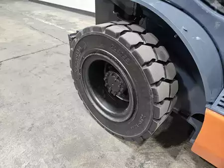 Propane Forklifts 2012  Toyota 8FGU25 (20)