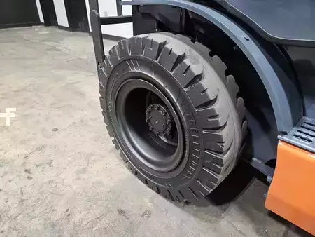 Propane Forklifts 2012  Toyota 8FGU25 (19)